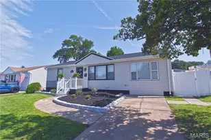 7740 General Sherman Ln, Saint Louis, MO 63123 - Photo 2