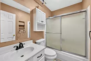 12226 Autumn Dale Ct, Maryland Heights, MO 63043 - Photo 22