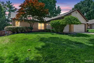 12226 Autumn Dale Ct, Maryland Heights, MO 63043 - Photo 2