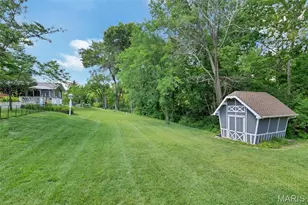 806 Hollyridge Dr, Ballwin, MO 63011 - Photo 44