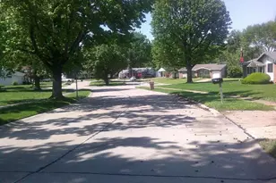 1972 Shoreham Dr, Florissant, MO 63033 - Photo 38