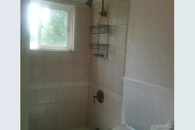 1972 Shoreham Drive, Florissant, MO 63033 - Photo 18