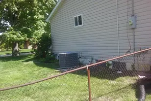 1972 Shoreham Dr, Florissant, MO 63033 - Photo 10