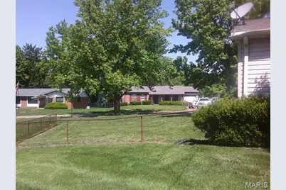 1972 Shoreham Drive, Florissant, MO 63033 - Photo 8