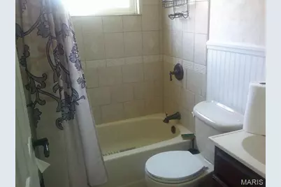 1972 Shoreham Drive, Florissant, MO 63033 - Photo 20