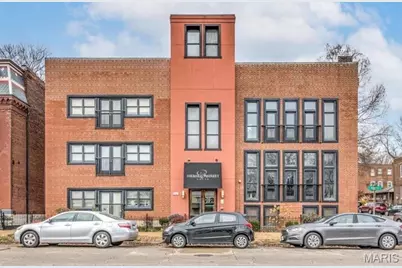 2401 S 12th Street #206, Saint Louis, MO 63104 - Photo 1