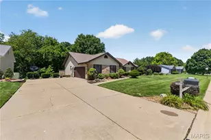 2973 Wentworth Dr, Saint Charles, MO 63301 - Photo 2