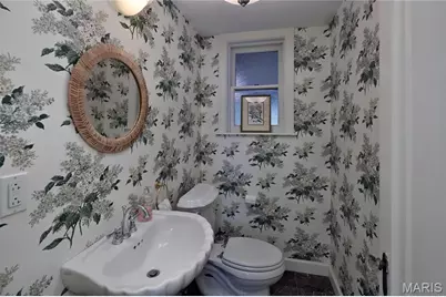 528 Midvale Avenue, Saint Louis, MO 63130 - Photo 18