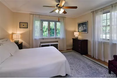528 Midvale Avenue, Saint Louis, MO 63130 - Photo 24
