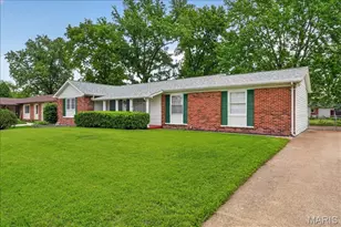 2940 Devonshire Dr, Florissant, MO 63033 - Photo 4