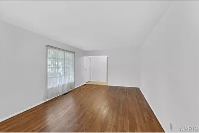 2940 Devonshire Drive, Florissant, MO 63033 - Photo 10