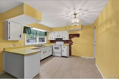 2940 Devonshire Drive, Florissant, MO 63033 - Photo 16