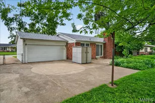 2940 Devonshire Dr, Florissant, MO 63033 - Photo 42