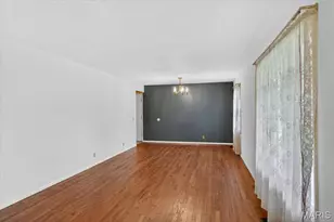 2940 Devonshire Dr, Florissant, MO 63033 - Photo 8