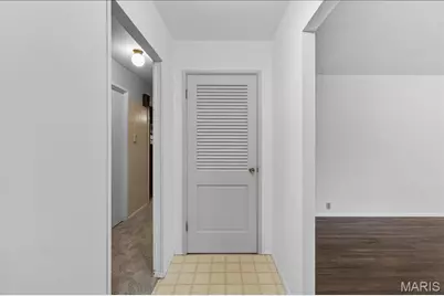 2940 Devonshire Drive, Florissant, MO 63033 - Photo 6