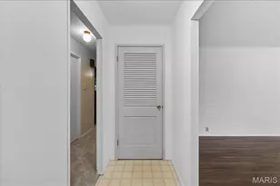 2940 Devonshire Dr, Florissant, MO 63033 - Photo 6