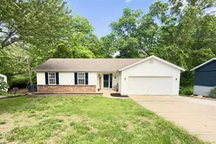 42 N Kern Dr, O'Fallon, MO 63366 - Photo 1