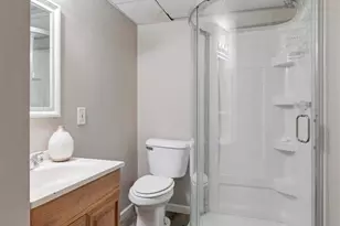 42 N Kern Dr, O'Fallon, MO 63366 - Photo 20