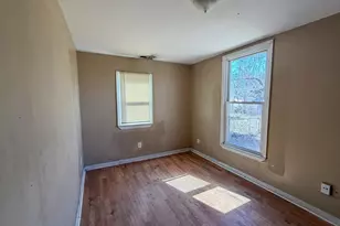 10165 Count Dr, Saint Louis, MO 63136 - Photo 6