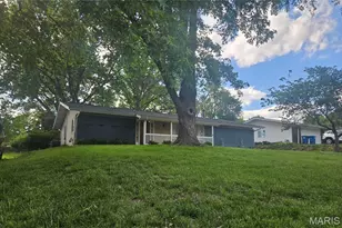 1539 Papillon Dr, Creve Coeur, MO 63146 - Photo 2