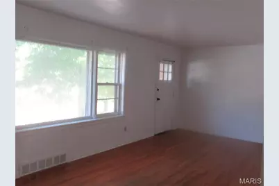 4409 Colonial Avenue, Saint Louis, MO 63121 - Photo 2