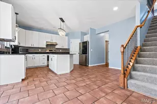 320 Jessie Marie Ln, Saint Peters, MO 63376 - Photo 8