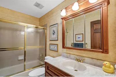 2359 Fairoyal Drive, Saint Louis, MO 63131 - Photo 32