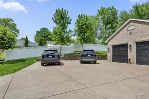 3010 Elm St, Saint Charles, MO 63301 - Photo 50