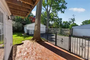 8514 Colonial Ln, Ladue, MO 63124 - Photo 24