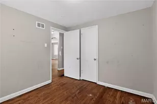 1924 Alert Dr, Saint Louis, MO 63114 - Photo 18