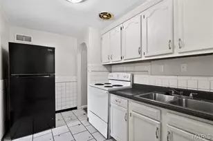 1924 Alert Dr, Saint Louis, MO 63114 - Photo 22