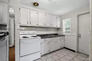1924 Alert Dr, Saint Louis, MO 63114 - Photo 16