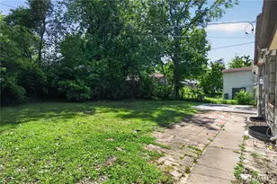 1924 Alert Dr, Saint Louis, MO 63114 - Photo 24