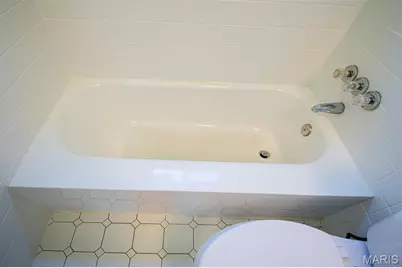 2087 Chambers Road, Saint Louis, MO 63136 - Photo 20