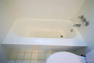 2087 Chambers Rd, Saint Louis, MO 63136 - Photo 20