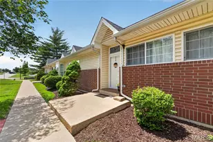 107 Cardinal Villas Dr, Saint Peters, MO 63376 - Photo 4