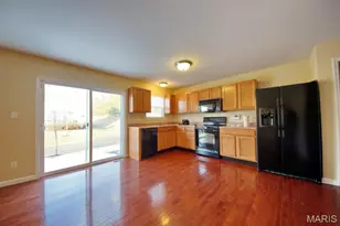 208 Waterside Crossing Ct, Saint Peters, MO 63376 - Photo 4