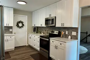 701 Ballantrae Dr, Wentzville, MO 63385 - Photo 10