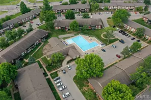 9929 Bunker Hill Dr, Saint Louis, MO 63123 - Photo 2