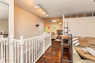 4477 Roadside Ln, Saint Louis, MO 63128 - Photo 6