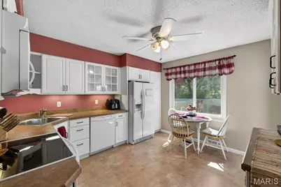 1262 Coral Bells Court, Saint Louis, MO 63146 - Photo 8