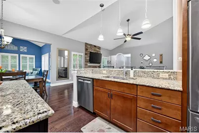 704 Wyndgate Estates Drive, Des Peres, MO 63131 - Photo 10