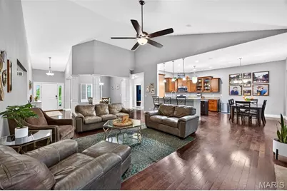 704 Wyndgate Estates Drive, Des Peres, MO 63131 - Photo 12