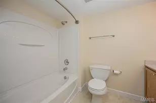 1112 Arbor Creek Dr, Kirkwood, MO 63122 - Photo 22