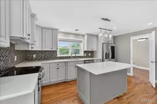 11447 Clayton Rd, Saint Louis, MO 63131 - Photo 10