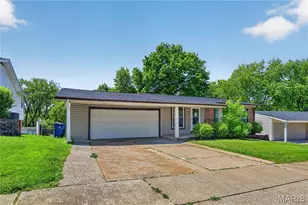 12109 La Padera Ln, Saint Louis, MO 63033 - Photo 2