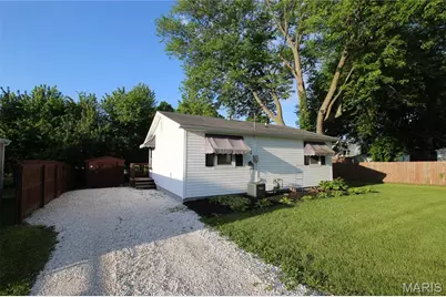 704 E Mortimer Street, New Florence, MO 63363 - Photo 16