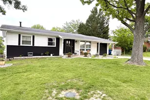 735 Hinder Dr, Saint Louis, MO 63125 - Photo 2
