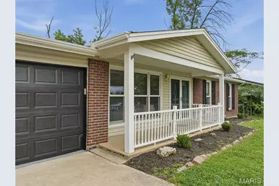 1072 King Carey Drive, Creve Coeur, MO 63146 - Photo 2