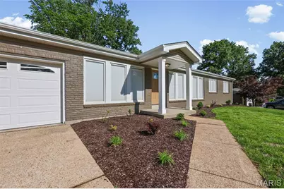 762 Ambois Drive, Creve Coeur, MO 63141 - Photo 4